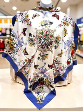 Gift Fruit Basket Gucci V. ACCORNERO Floral Silk Satin Scarf Blue Ivery  34" (24